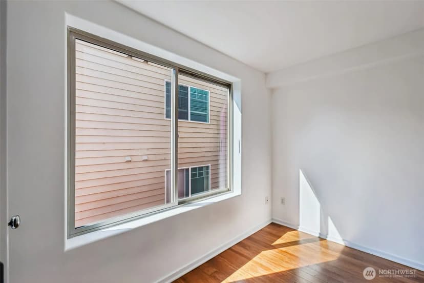 Property photo for 4341 8th Avenue Ne, Seattle photo 16