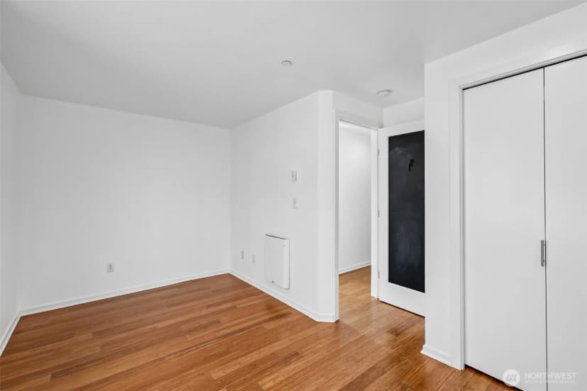 Property photo for 4341 8th Avenue Ne, Seattle photo 10