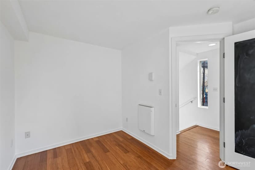 Property photo for 4341 8th Avenue Ne, Seattle photo 15