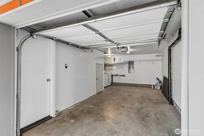 Property photo for 4341 8th Avenue Ne, Seattle photo 23