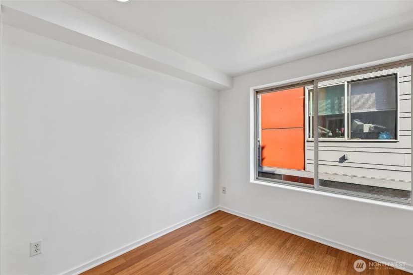 Property photo for 4341 8th Avenue Ne, Seattle photo 11