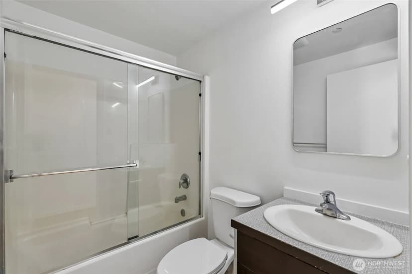 Property photo for 4341 8th Avenue Ne, Seattle photo 17