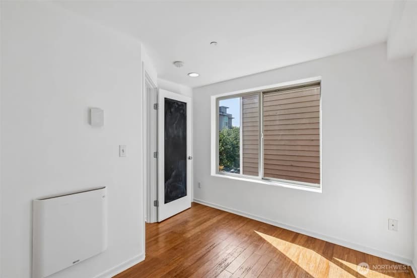 Property photo for 4341 8th Avenue Ne, Seattle photo 14