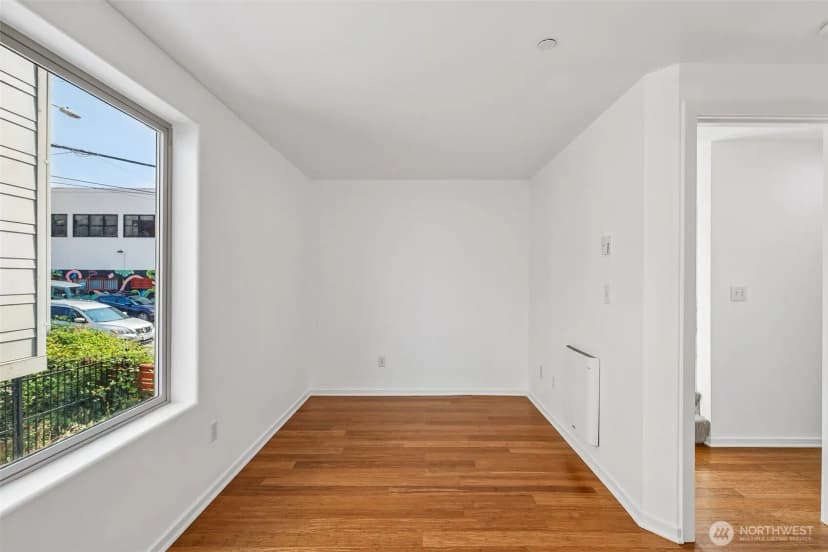 Property photo for 4341 8th Avenue Ne, Seattle photo 12