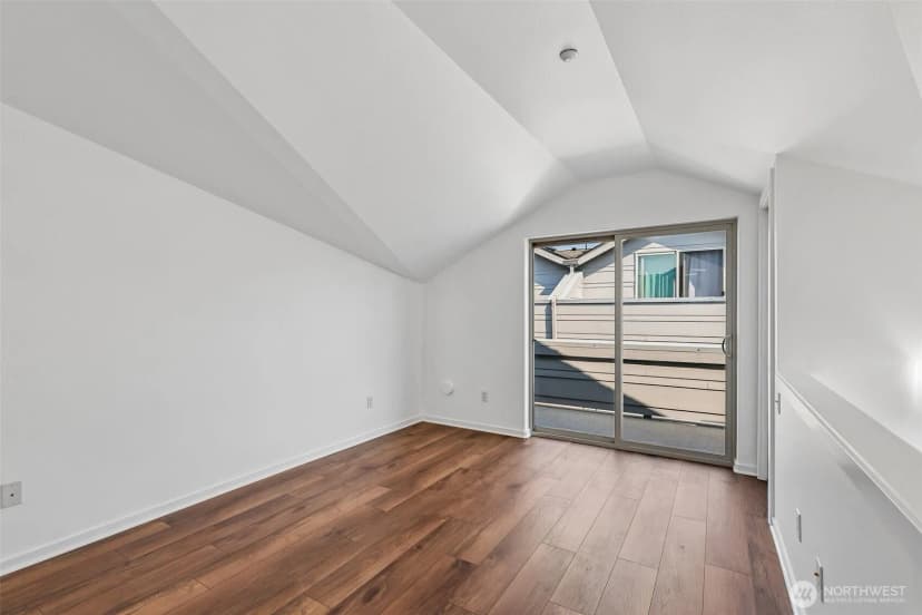 Property photo for 4341 8th Avenue Ne, Seattle photo 18