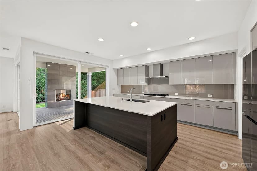 Property photo for 12401 Harwood Cove Lane Sw, Lakewood photo 37
