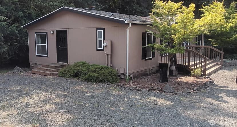 Property photo for 101 E Herron Place, Shelton photo 2
