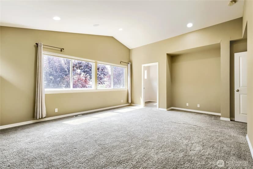 Property photo for 4613 Ne 2nd Street, Renton photo 15
