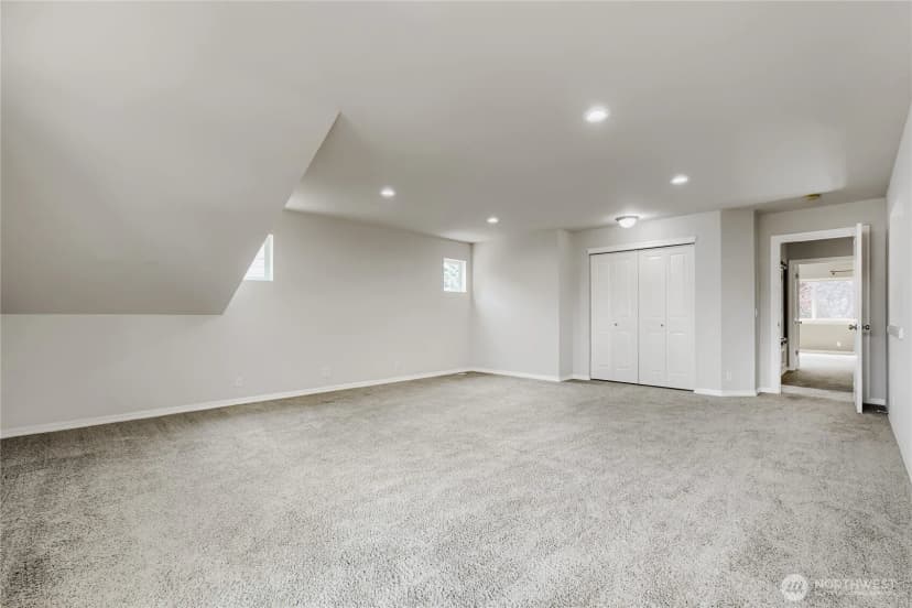 Property photo for 4613 Ne 2nd Street, Renton photo 13