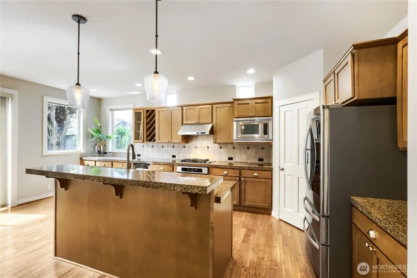 Property photo for 4613 Ne 2nd Street, Renton photo 7