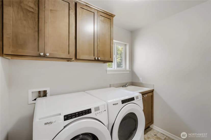 Property photo for 4613 Ne 2nd Street, Renton photo 24