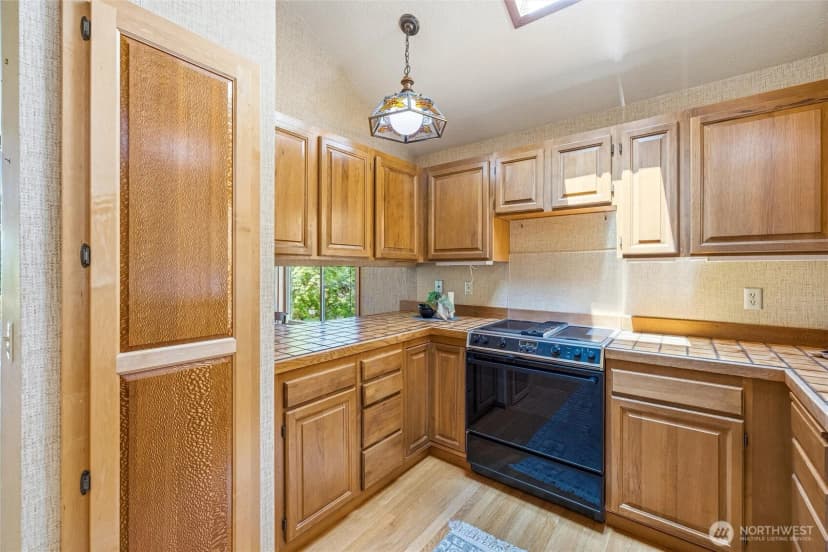 Property photo for 601 Clark Road, Bellingham photo 10
