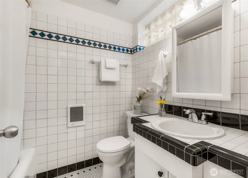 Property photo for 2117 N 36th Street, Seattle photo 36