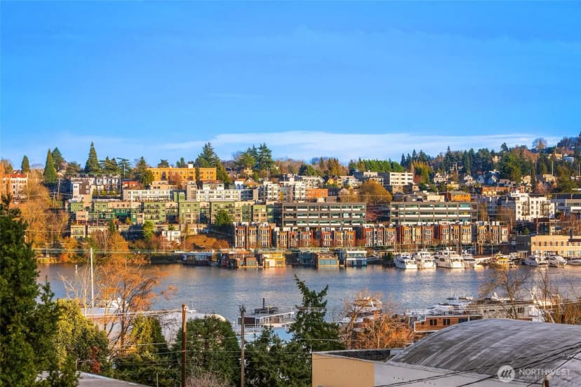 Property photo for 2117 N 36th Street, Seattle photo 23