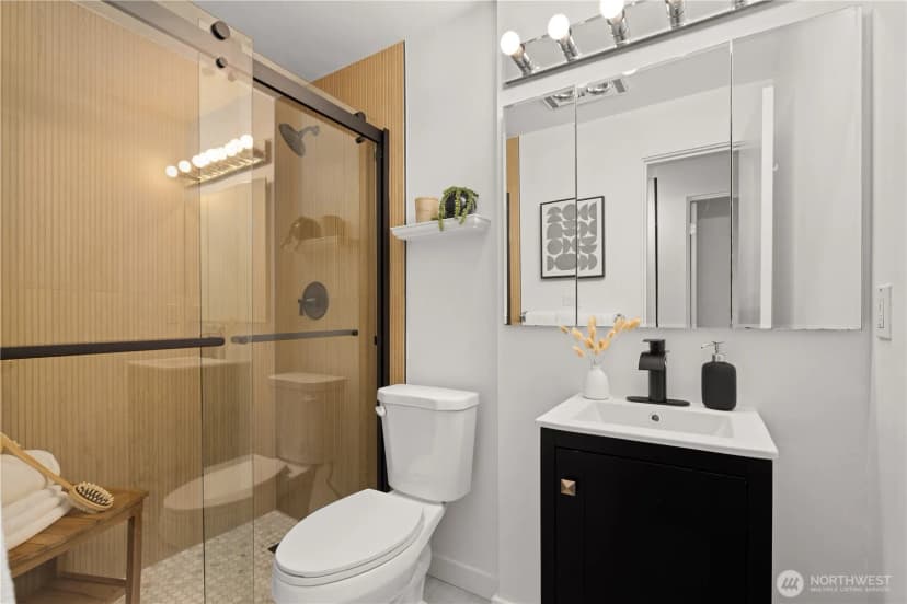 Property photo for 1800 43rd Avenue E #208, Seattle photo 17