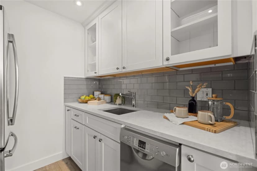 Property photo for 1800 43rd Avenue E #208, Seattle photo 13