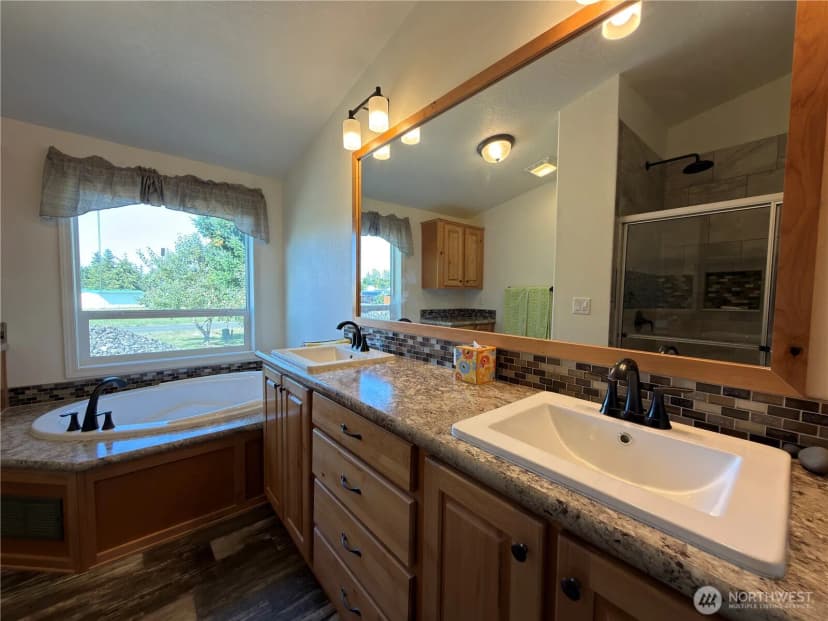 Property photo for 160 Sea Lawn Drive, Sequim photo 9