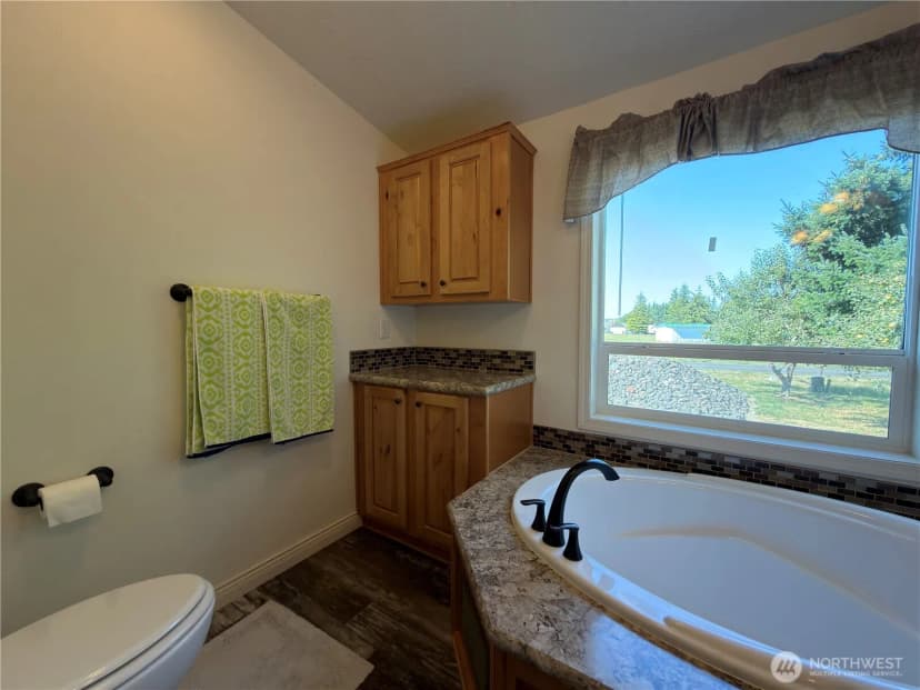 Property photo for 160 Sea Lawn Drive, Sequim photo 11