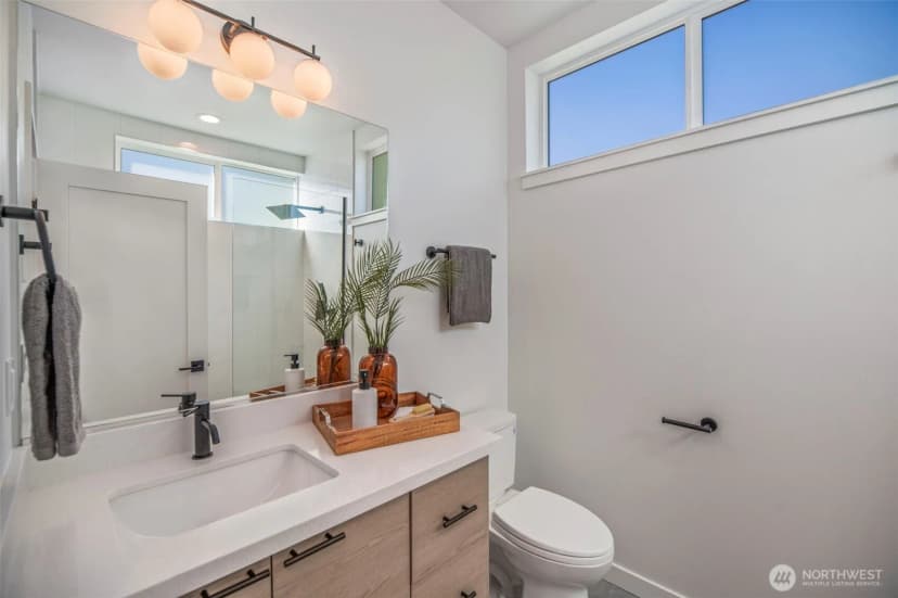Property photo for 117 22nd Avenue #b, Seattle photo 30