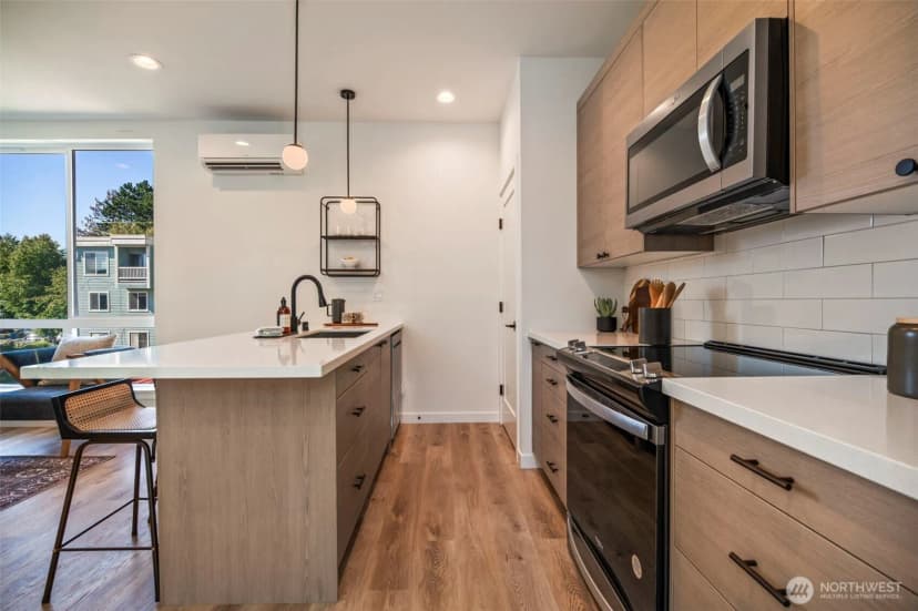 Property photo for 117 22nd Avenue #b, Seattle photo 12