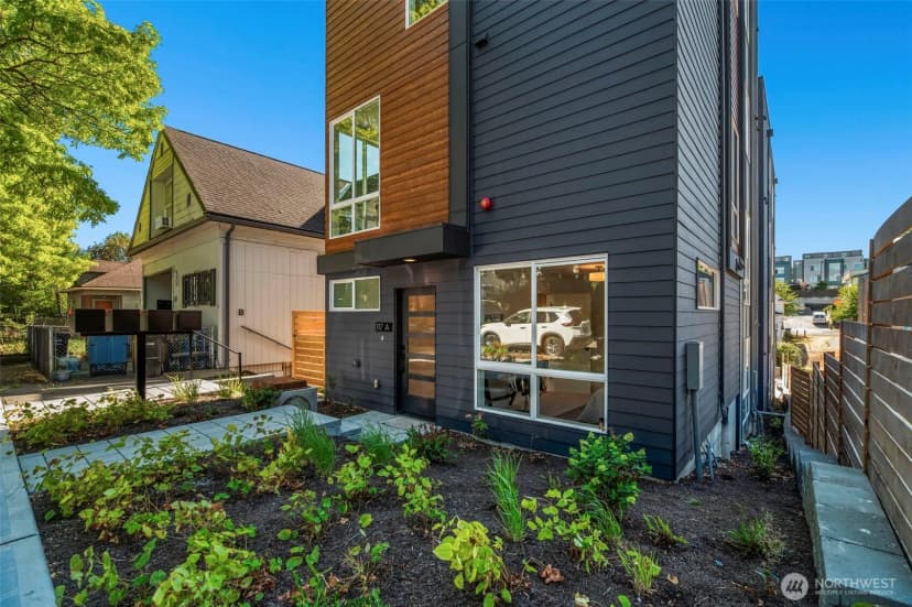 Property photo for 117 22nd Avenue #b, Seattle photo 35