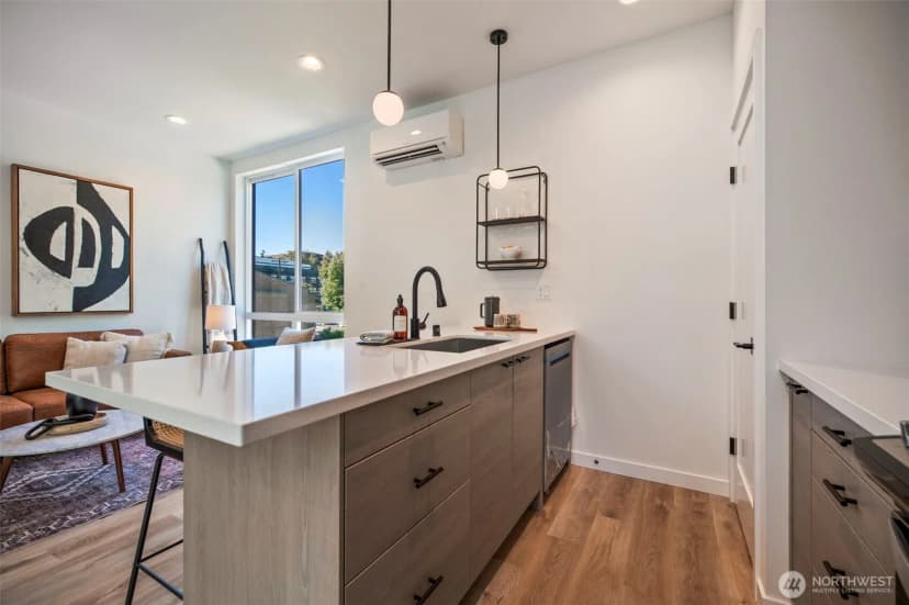 Property photo for 117 22nd Avenue #b, Seattle photo 13