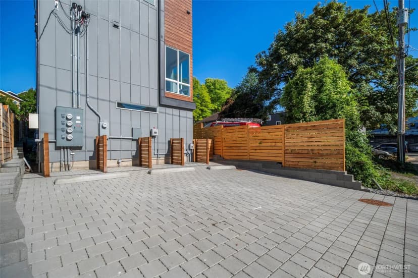 Property photo for 117 22nd Avenue #b, Seattle photo 34