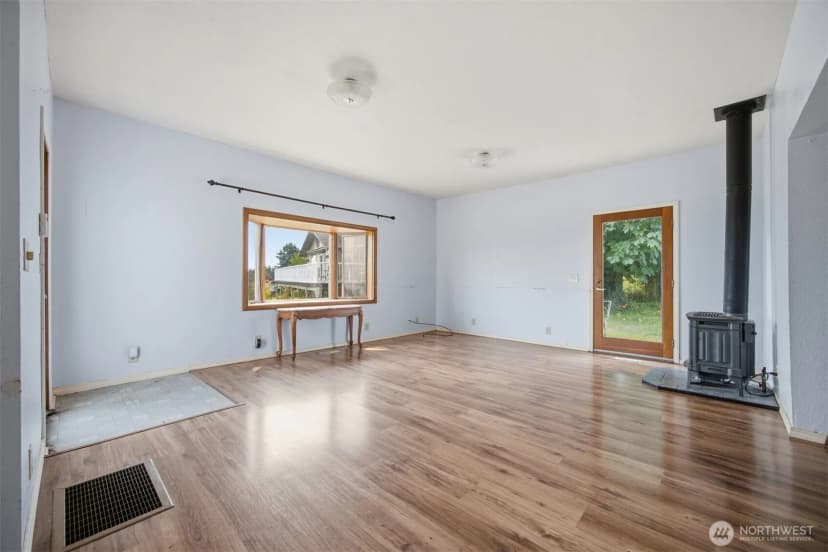 Property photo for 2171 Gardiner Drive, Ferndale photo 12