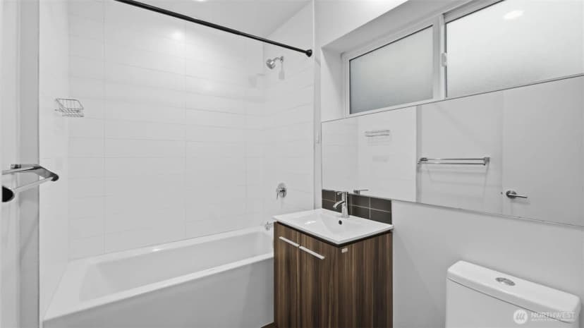 Property photo for 710 14th Avenue #c, Seattle photo 19