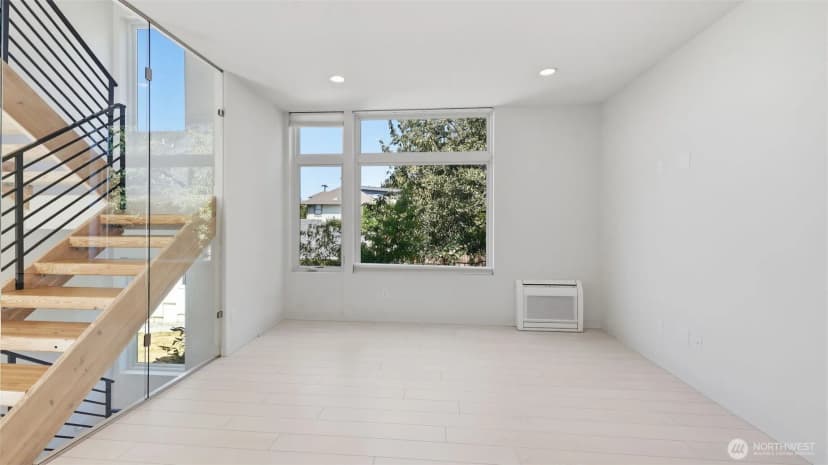 Property photo for 710 14th Avenue #c, Seattle photo 8