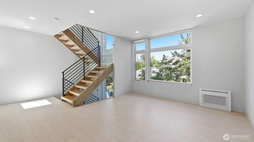 Property photo for 710 14th Avenue #c, Seattle photo 7