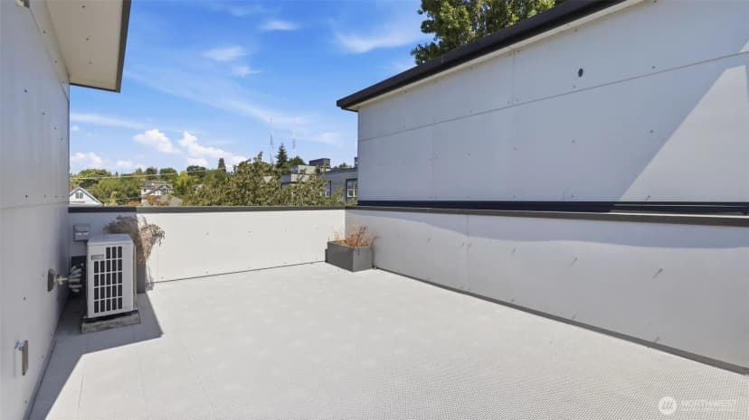 Property photo for 710 14th Avenue #c, Seattle photo 16