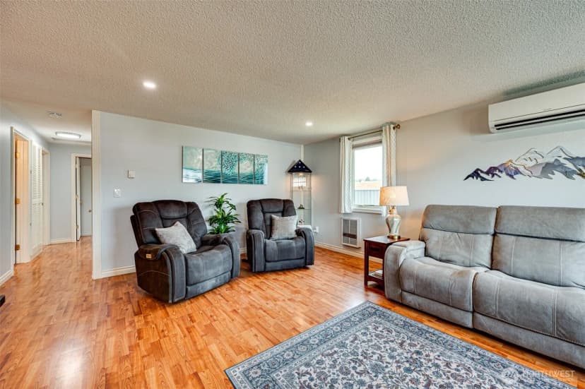 Property photo for 353 Shear Street Sw, Castle Rock photo 6