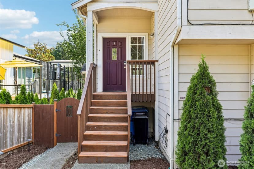 Property photo for 4856 18th Avenue Sw, Seattle photo 2