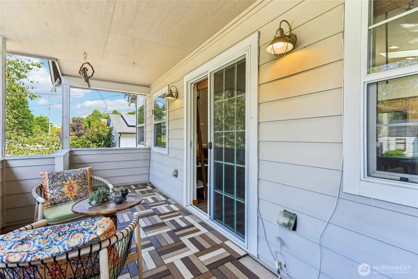 Property photo for 4856 18th Avenue Sw, Seattle photo 8