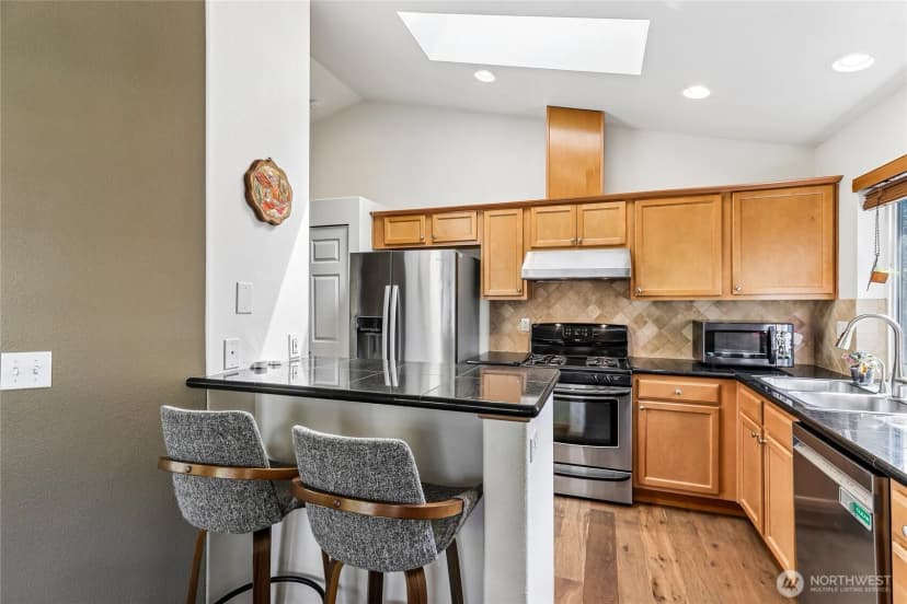 Property photo for 4856 18th Avenue Sw, Seattle photo 11