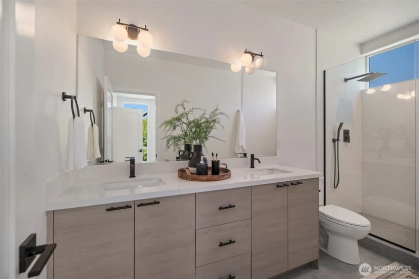 Property photo for 115 22nd Avenue #a, Seattle photo 24