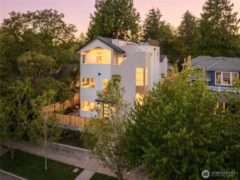 Property photo for 613 18th Avenue E, Seattle photo 37