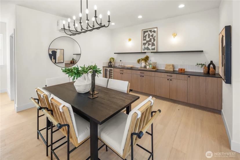 Property photo for 613 18th Avenue E, Seattle photo 10