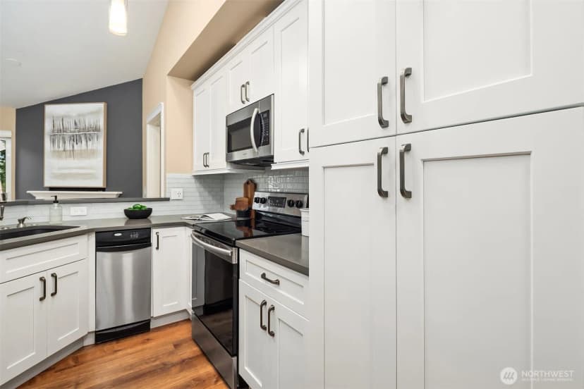 Property photo for 12120 Ne 172nd Place #l302, Bothell photo 9