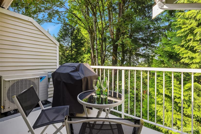 Property photo for 12120 Ne 172nd Place #l302, Bothell photo 24