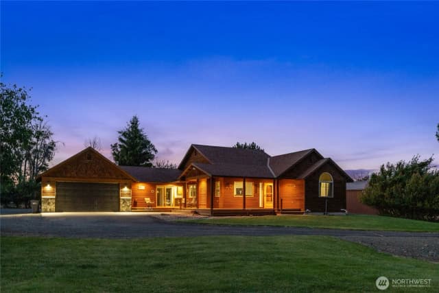 Property photo for 131 Aspen Drive, Ellensburg photo 3