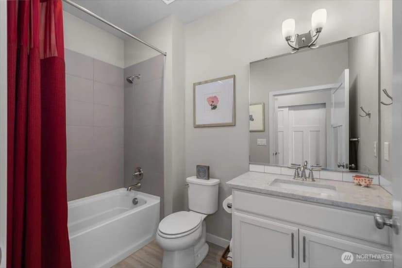 Property photo for 5639 Waldron Drive Ne, Lacey photo 20