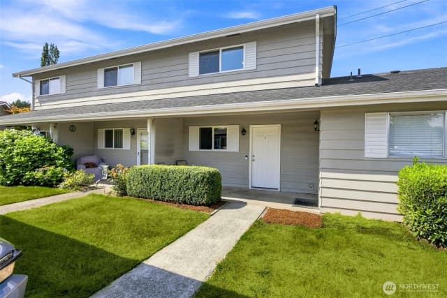 Property photo for 12418 Se 272nd Place #c, Kent