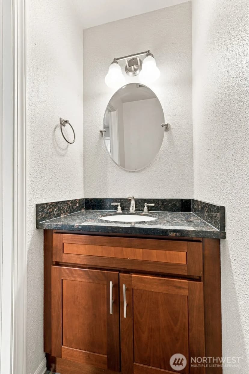Property photo for 12418 Se 272nd Place #c, Kent photo 8