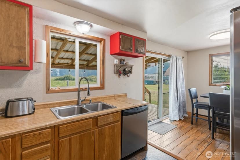 Property photo for 126 W Sunny Sands, Cathlamet photo 10