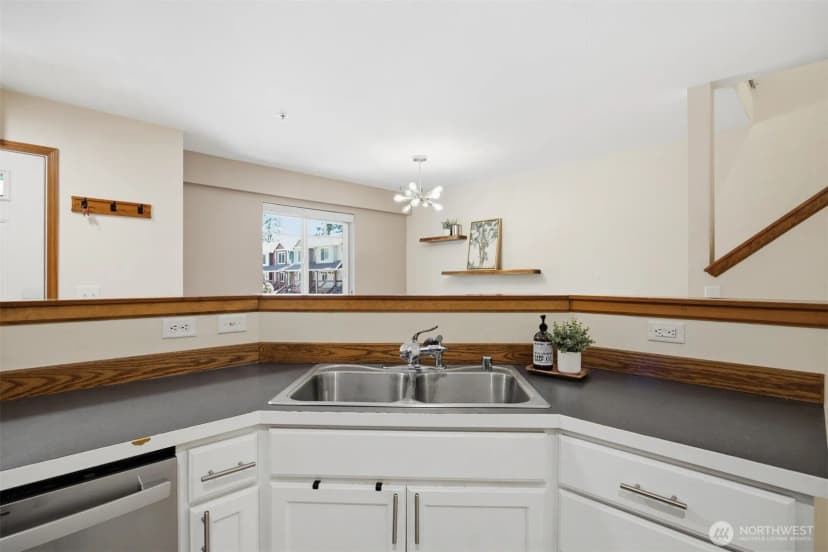 Property photo for 4047 Eliza Avenue #103, Bellingham photo 10