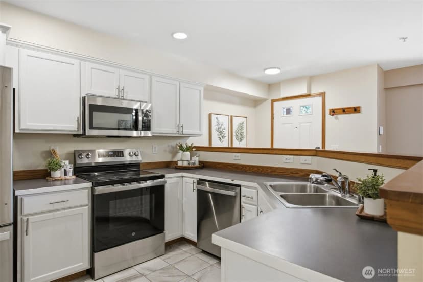 Property photo for 4047 Eliza Avenue #103, Bellingham photo 7