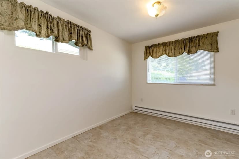 Property photo for 16016 12th Avenue Sw, Burien photo 21