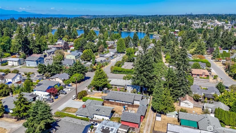 Property photo for 16016 12th Avenue Sw, Burien photo 35